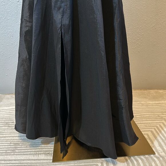 Xscape lace taffeta black mermaid gown size 4 - Picture 4 of 12